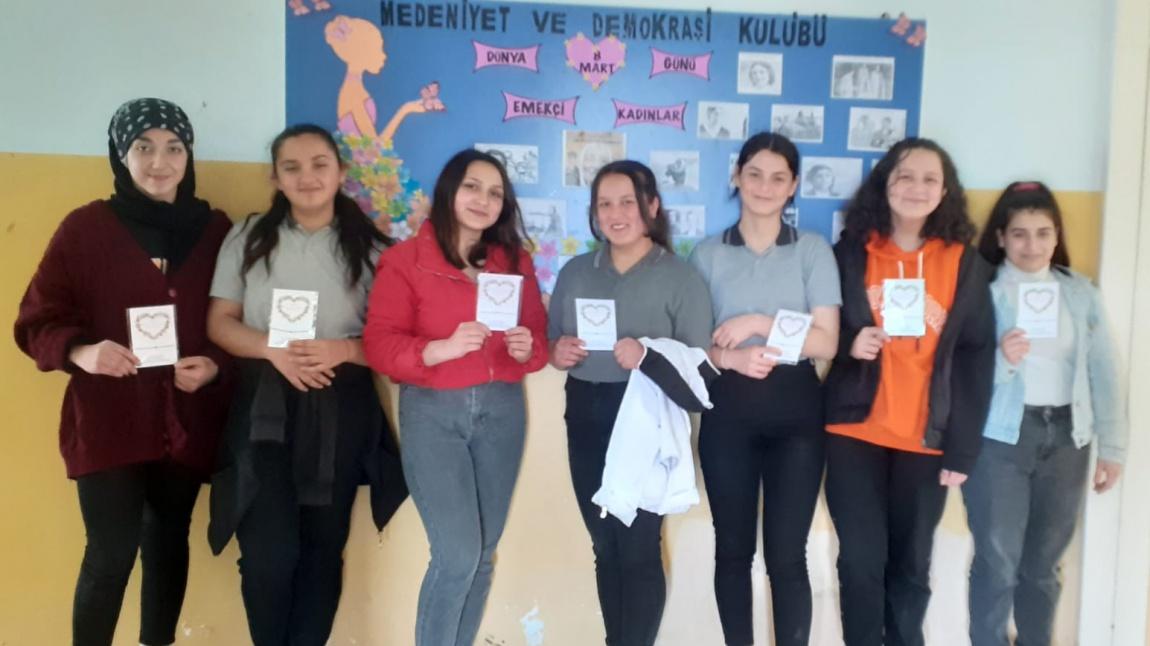 Okulumuzda 8 Mart Dünya Emekçi Kadınlar Günü Etkinliği Düzenlendi